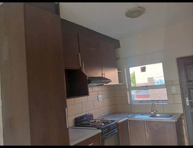 5 BEDROOM HOUSE FOR SALE IN BIRCHLEIGH
